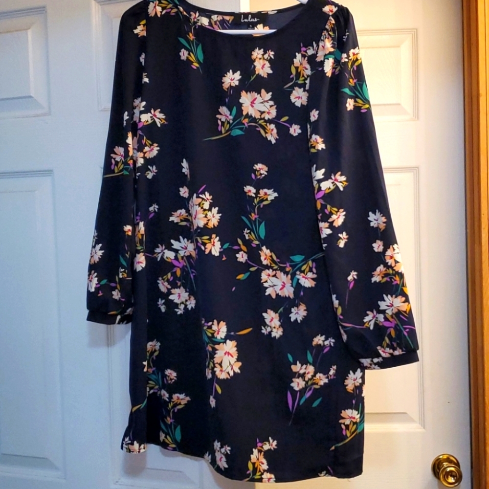 Lulus small floral shift dress